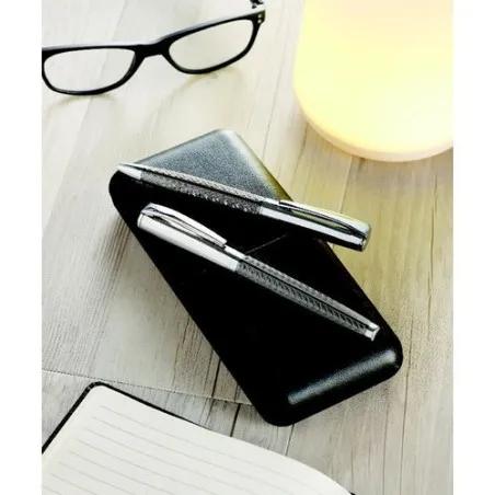 Set d'écriture personnalisé raffiné pas cher - DERRICK Matières : papier recyclé Couleurs : noir impression haute définition