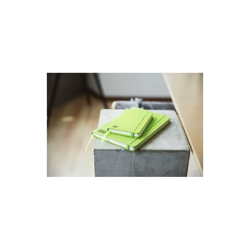 Carnet A6 Écologique avec Couverture PU Élégante Dita Couleurs : vert Matières : polyester recyclé marquage couleur éclatante